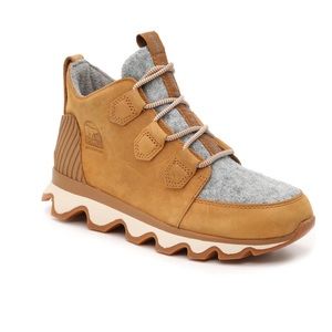 SOREL Kinetic Caribou Snow Boot